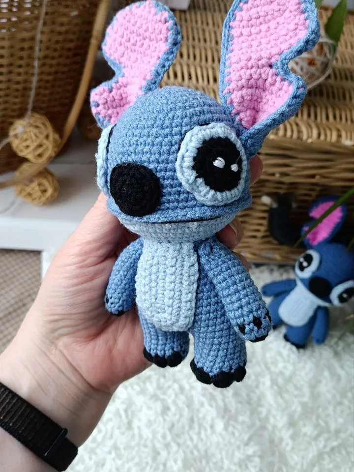 Amigurumi Stitch crochet pattern. Amigurumi PDF pattern blue alien.