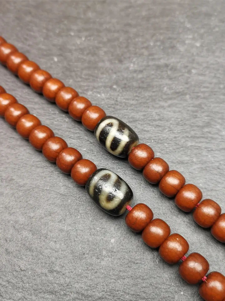 Gandhanra Tibetan Money Hook Dzi Bead Accessories,Dzi Spacer Beads,Marker Beads for Mala,Necklace,Amulet,0.63&quot; × 0.51&quot;