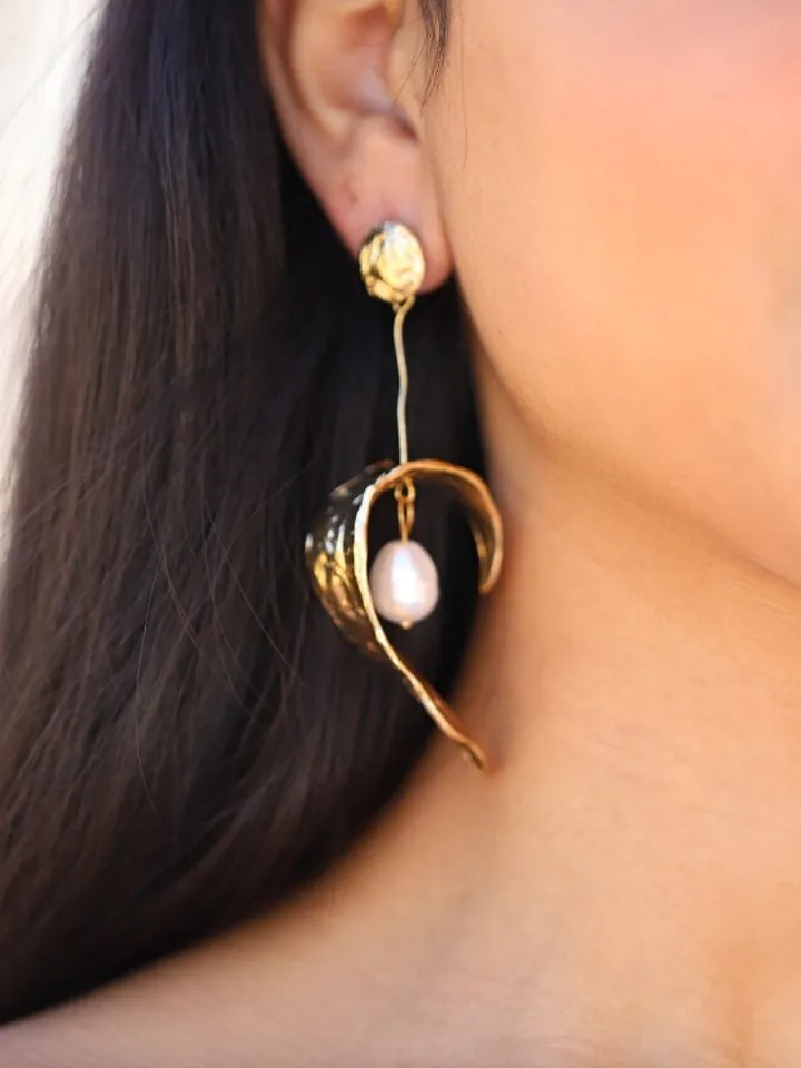 Gold Boho Wedding Earrings, Pearl Bridal Earrings, Vintage Chandelier Wedding Earrings, Statement Bridal Jewelry, Statement Wedding Earrings