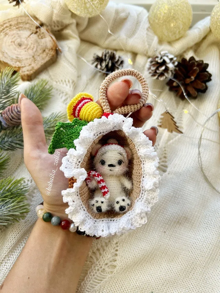 PDF Crochet Pattern Teddy Bear in Pine Cone, Small Toy Pattern, Animal Pattern, Amigurumi bear pattern, Christmas Amigurumi Pattern