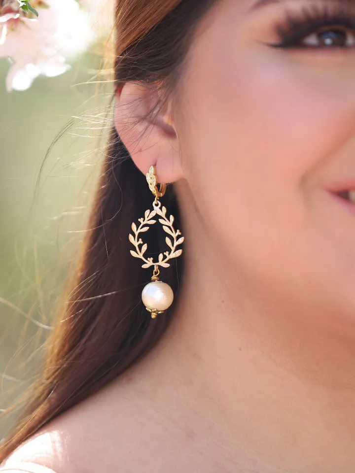 Boho Wedding Earrings, Leaf Statement Bridal Earrings, Pearl Wedding Earrings, Statement Wedding Jewelry, Leaves Champagne Gold Earrings,