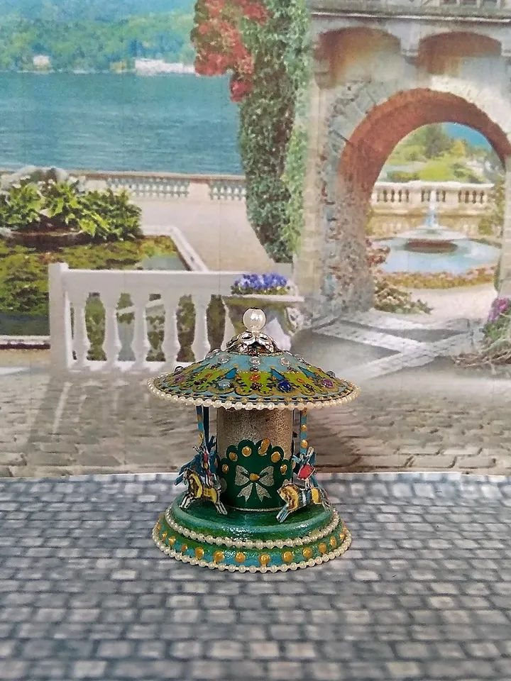 Miniature carousel. Dollhouse miniature.1:12 scale.