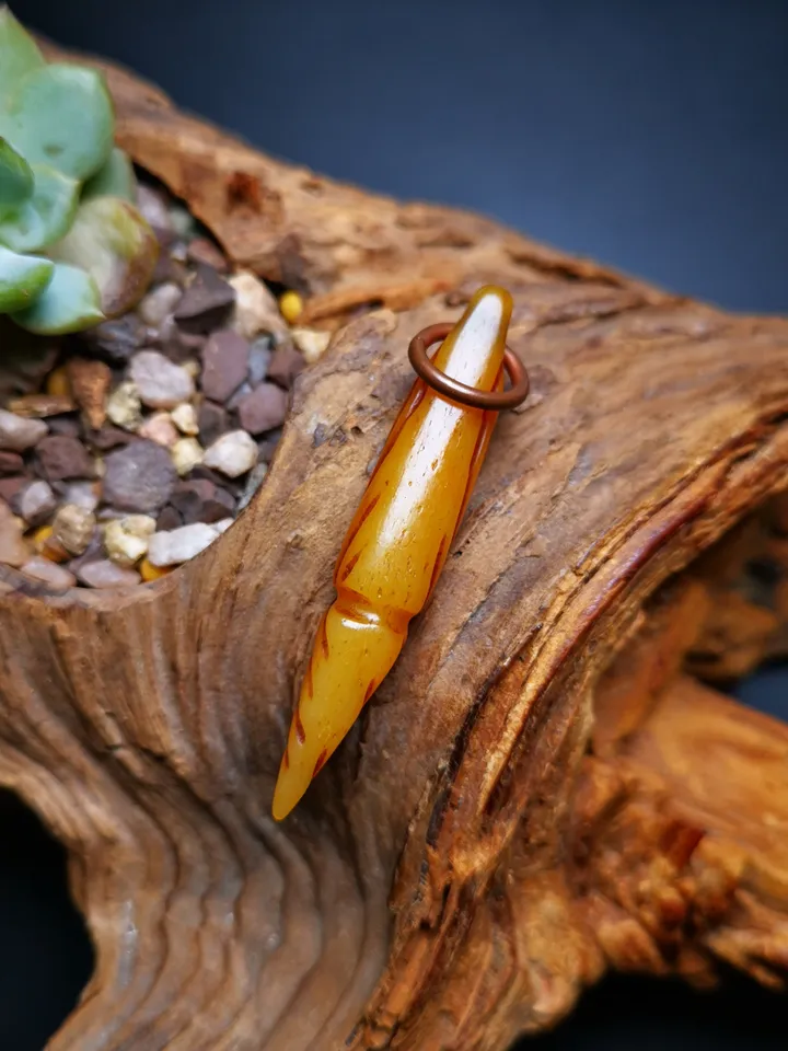Gandhanra Tibetan Bone Carved Amulet Kila(Dorje Phurba), Skull Smasana Pattern,Hand-Carved Counter Pendant for Mala,Prayer Beads