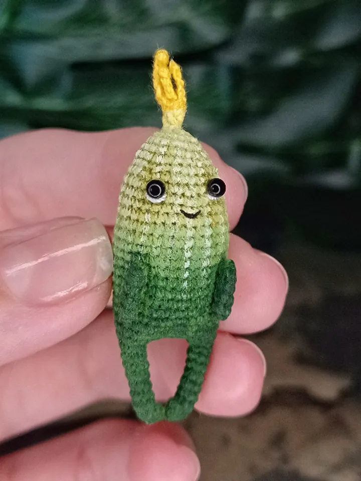 PDF crochet pattern Jolly cucumber . Crochet miniature pattern. Amigurumi cucumber toy pattern. DIY cute toy.