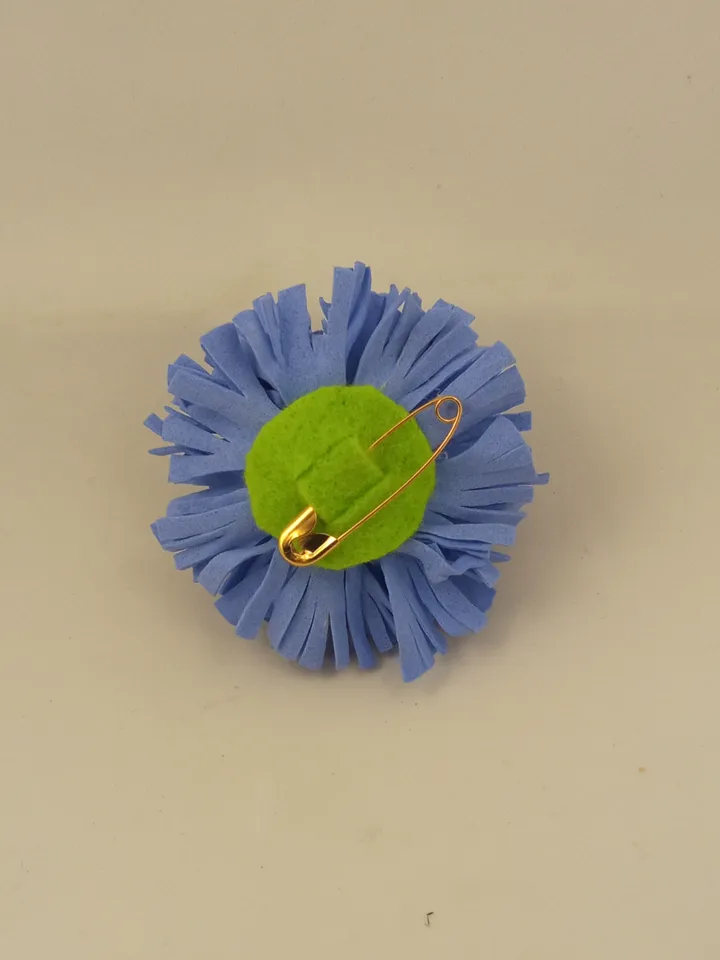 Handmade brooch on a pin blue aster/women's accessories/women's jewellery/gifts for her/mother Day gift/grandma gifts