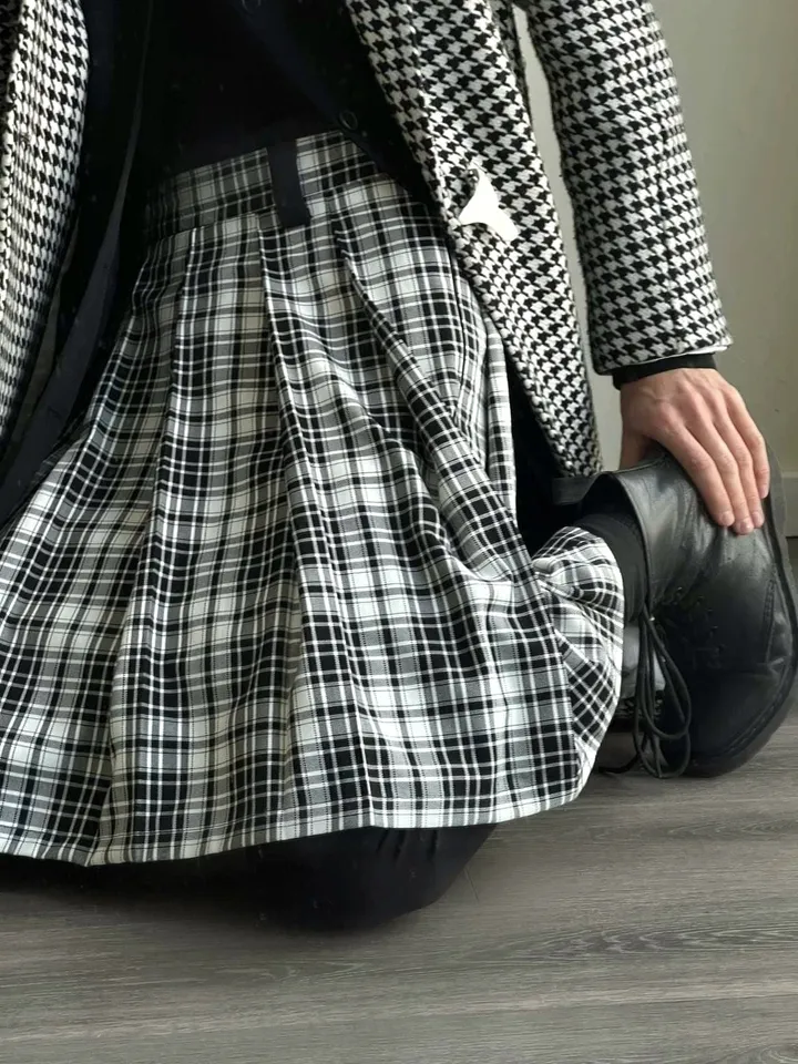 Men's basic pleated "Too" skirt / not kilt / tartan