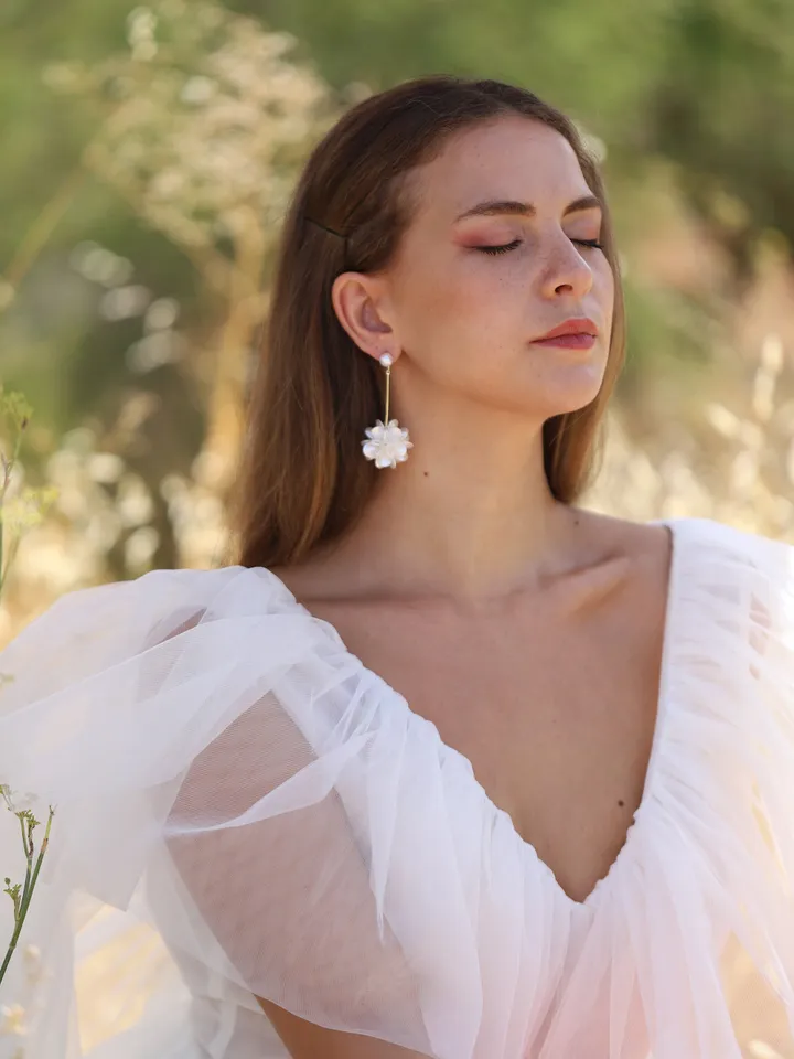 Boho Wedding Earrings For Brides, Floral Statement Long Wedding Earrings, Bohemian Flower Bridal Earrings, Gold Statement Jewelry, Jewellery