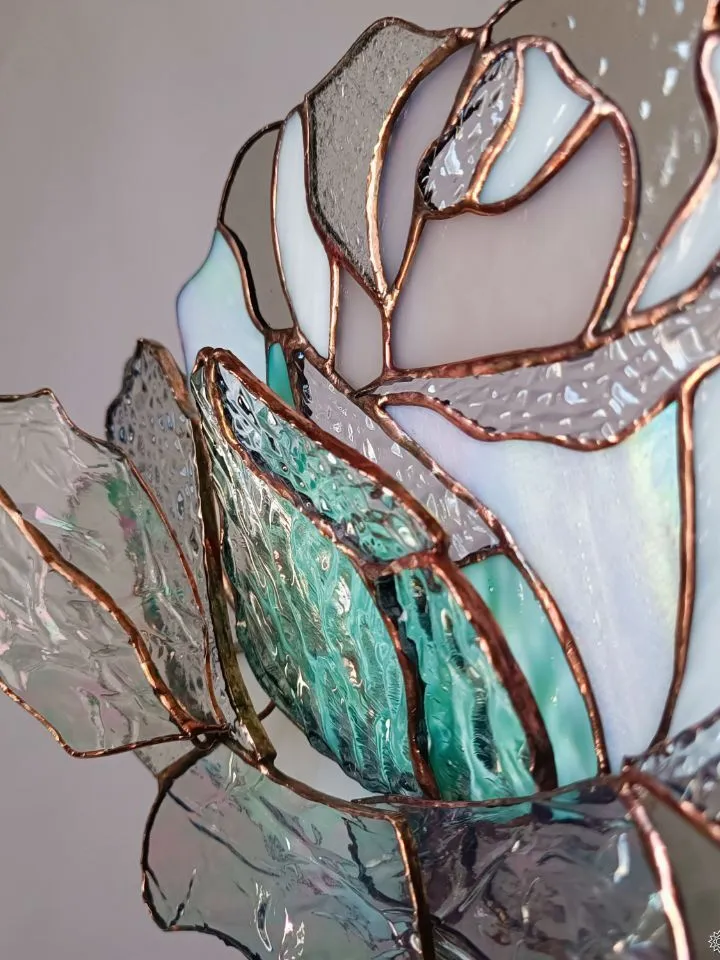 Volumetric Stained Glass Rose, Volumetric Stained Glass Rose, Sculptural Glass Rose, Tiffany-Style Rose Sculpture, Artistic Rose in Stained Glass, Decorative Glass Flower on Stand, Crystal-Like Stained Glass Rose