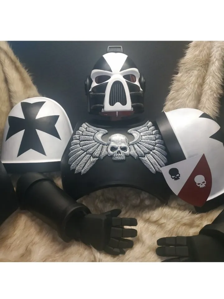 Spacemarine Cosplay - Black Templars armor - Warhammer 40k - custom cosplay prop