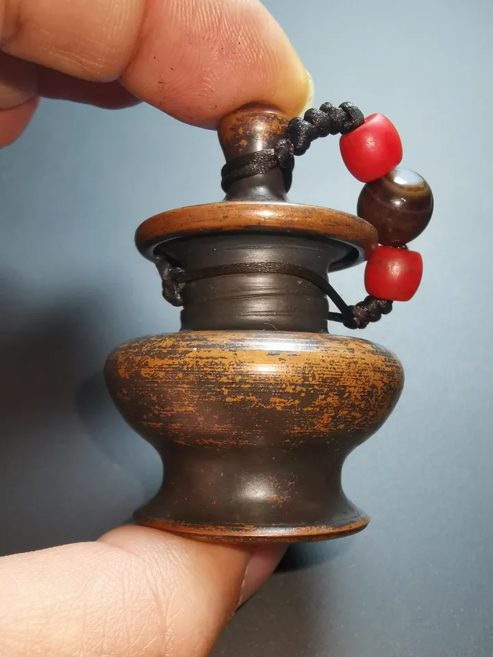 Gandhanra Vintage Mini Copper Jar with Lid,Handmade in Tibet, for Collectibels and Ornament