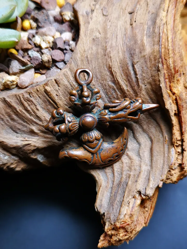 Gandhanra Antique Tibetan Amulet,Cross Kartika(knife of the dakinis) and Kila(Dorje Phurba), Trantic Buddhism Dharma, 60 Years Old.
