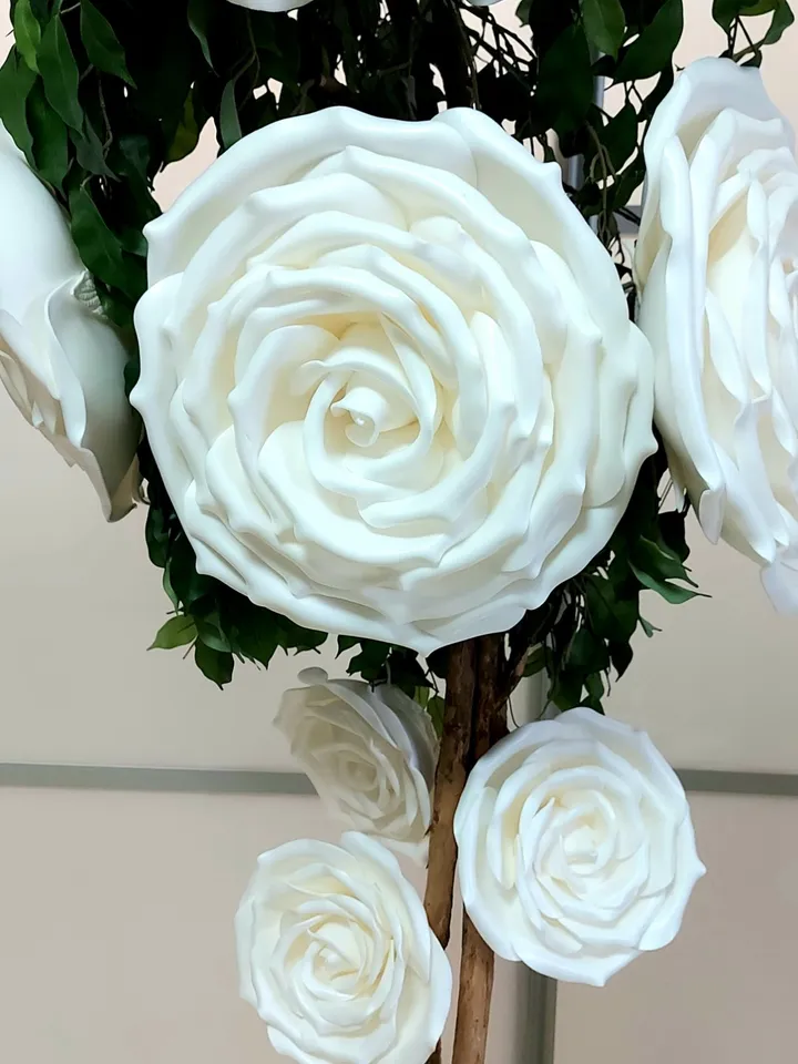 3D roses from isolon hanging for interior decoration 17 pcs