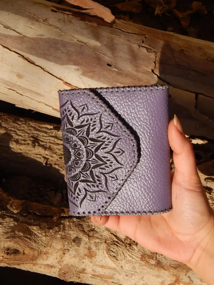 Leather Women Wallet, Handcrafted Bifold Wallet for Women Made from Cowhide Leather, Leather Wallet Women Slim ID Credit Card Wallet.