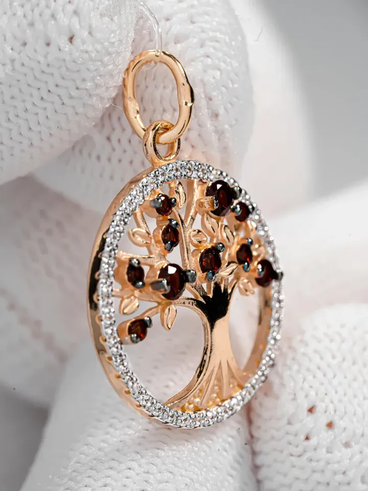 Pendant silver 925 on the neck, gold plated 585, tree of life, with garnet