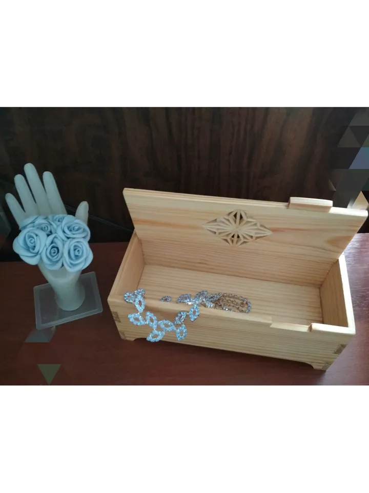 Jewelry box