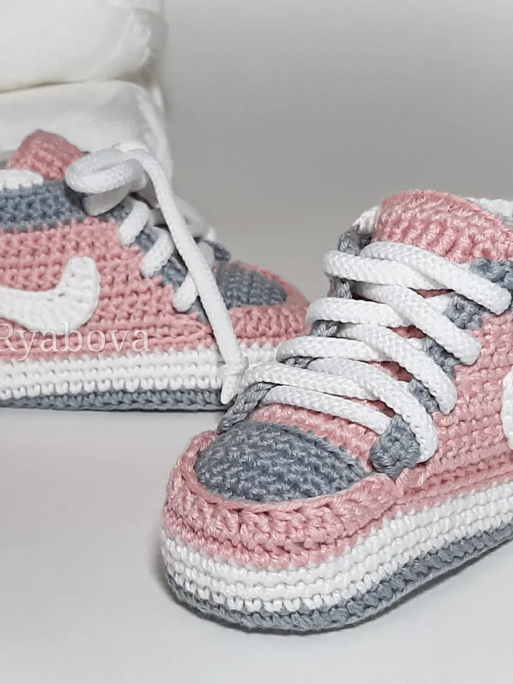 White baby shoes crocheted sneakers, gift for boy or girl, baby first footwear, baby shower gifts, nursery cute decor