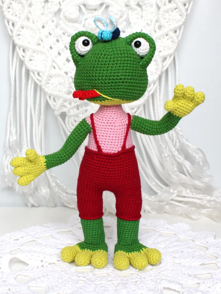 Frog pattern crochet PDF Frog amigurumi toy Cute toy Animal crochet Funny frog