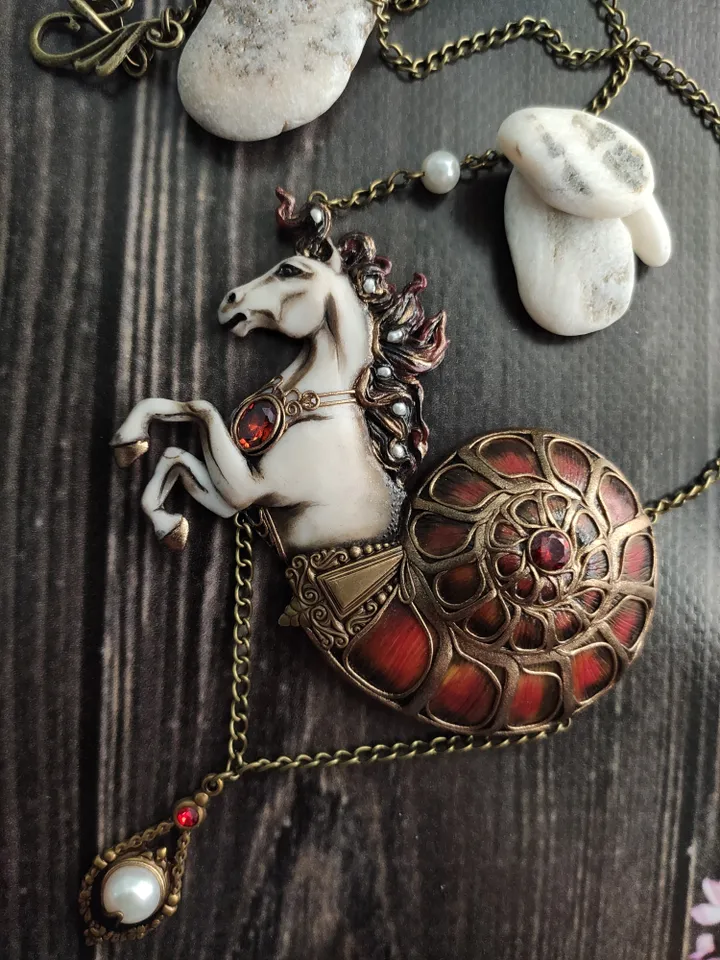 Red-White Hors Nautilus Jewelry necklace, pendant Nautilus