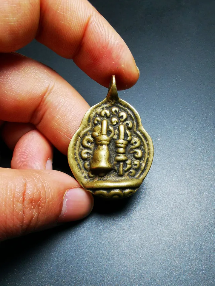 Gandhanra Antique Tibetan Buddhist Protective Amulet Pendant,A Tibetan vajra (club) and tribu (bell),Made of Copper, 50 years old
