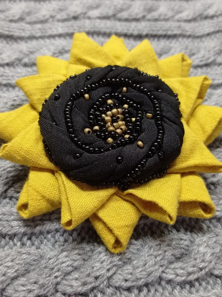 Brooch pin Sunflower