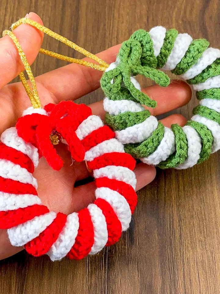 Candy Cane Wreath Crochet Pattern, Christmas Ornament PDF, DIY Holiday Wreath Tutorial, Beginner Friendly Crochet, Handmade Décor Idea
