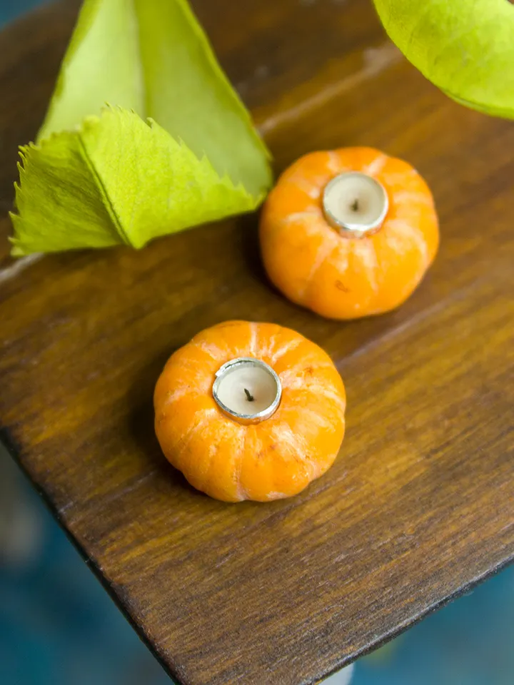 TUTORIAL Miniature candles in pumpkins with polymer clay