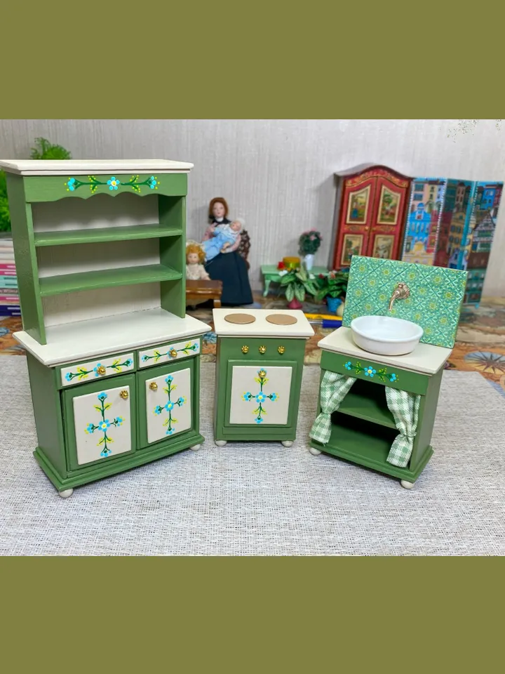 TUTORIAL. A set of kitchen furniture on a scale of 1:12. Miniature dollhouse. Furniture for dolls.