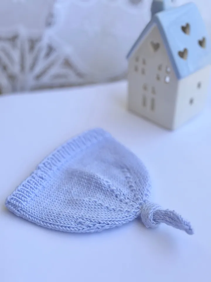 PDF Baby Hat with Knot Seamless Knitting Pattern – Comfort for Your Newborn with video ENG