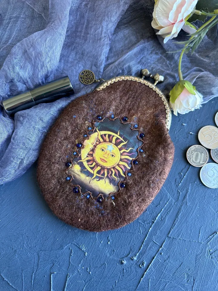 Small cosmetic bag Sun and moon
