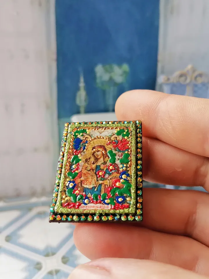 Miniature icon. Christmas icon.1:12 scale.Dollhouse miniature. Christmas. 1:12.Handmade. Icon with rhinestones.