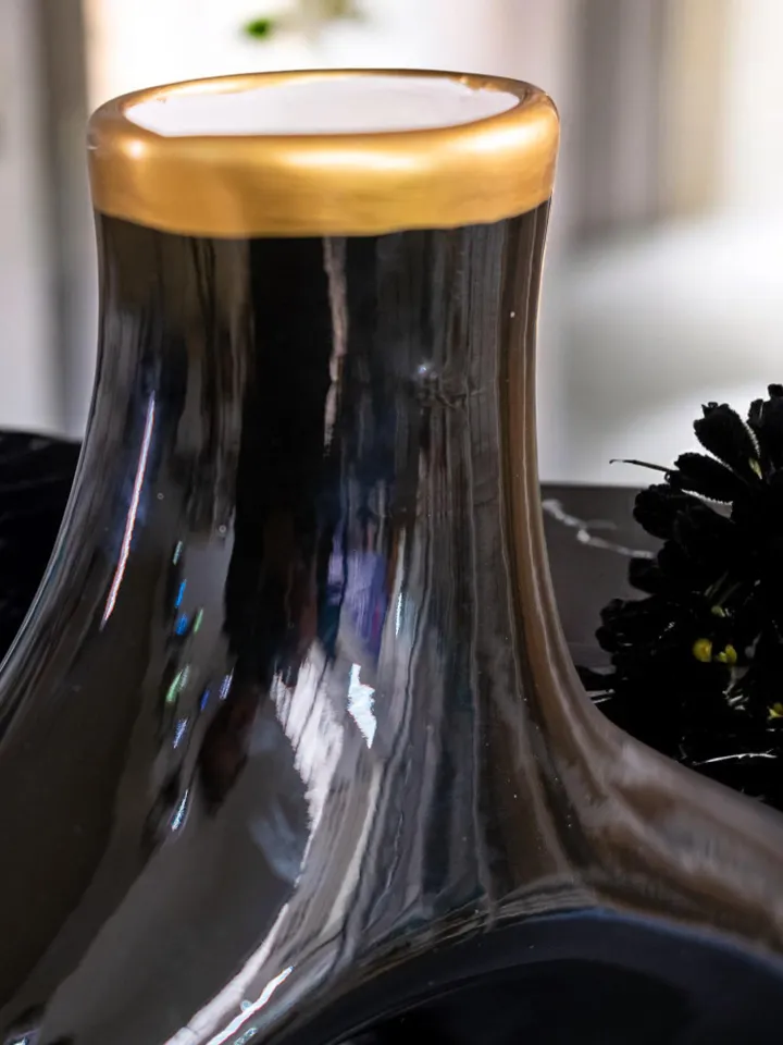 Handcraftmanship Large Black Vase For Flowers With Gold Accent | Decorative Black Vase For Livingroom | Large Black Vase with Gold Accent
