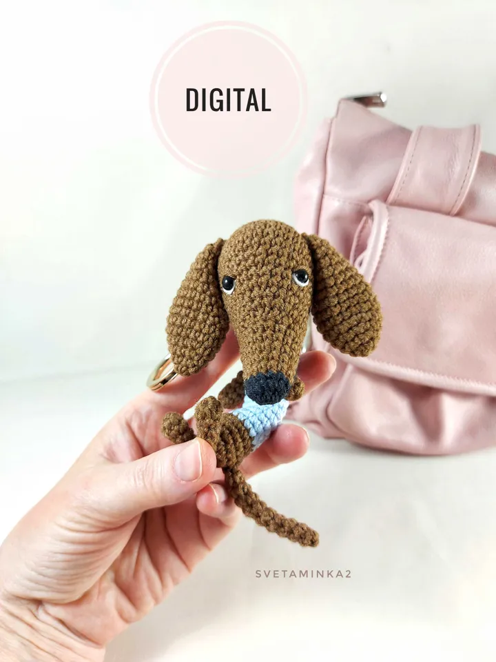 Dachshund Crochet Pattern. Crochet Keychain, Bag Charm. Amigurumi Sausage Dog/ Wiener Dog Pattern. Digital Download. PDF.