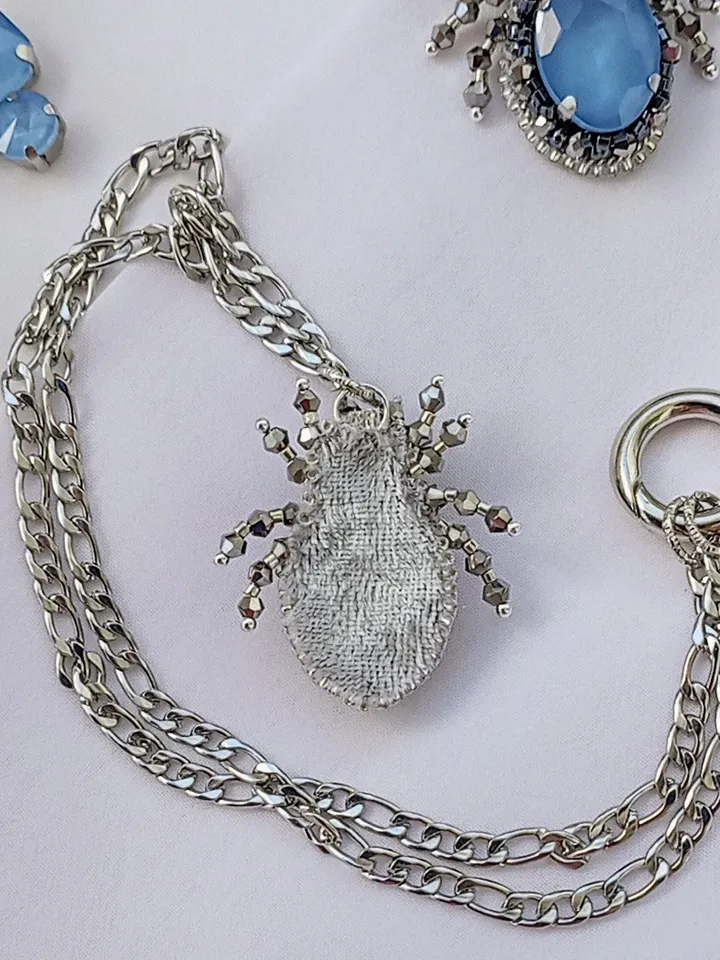 Handmade silver crystal spider necklace and earrings jewelry set-witchy familiar-insect jewelry-whitchy jewelry set. Halloween jewelry