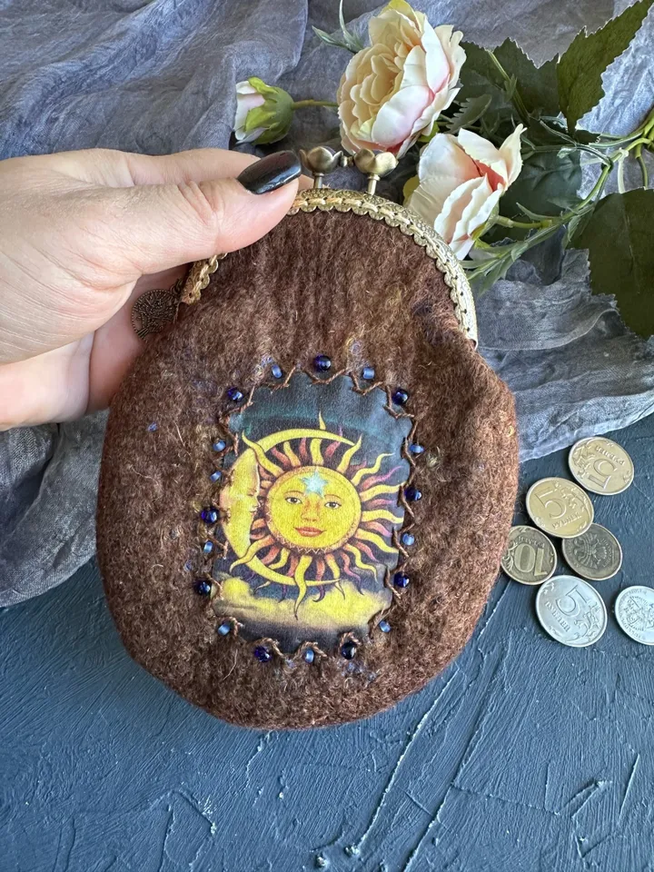 Small cosmetic bag Sun and moon