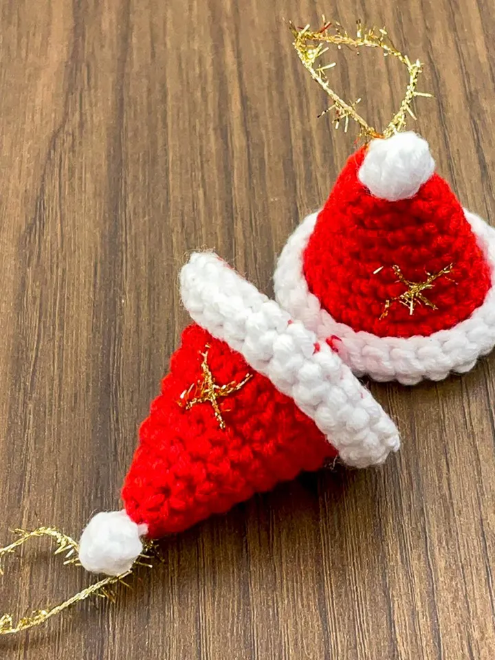 Crochet Santa Hat Pattern, Adorable Christmas Ornament Design for Beginners, Instant Download for Christmas Crochet PDF pattern