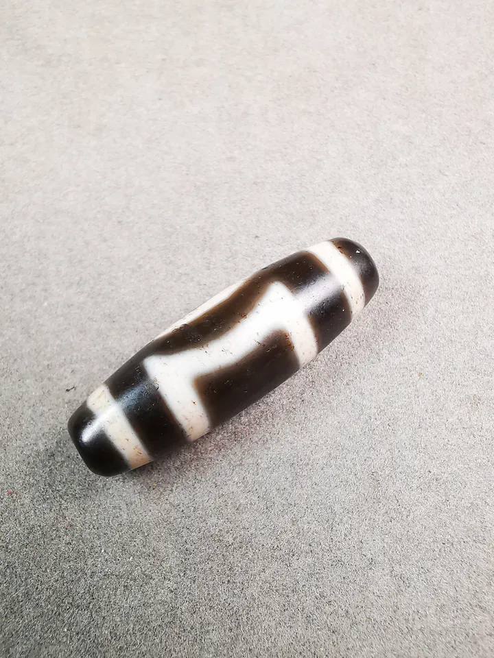 Gandhanra Tibetan Heaven & Earth Dzi Bead,Tibetan Chung,Protective Amulet,Small Size 34*10 mm