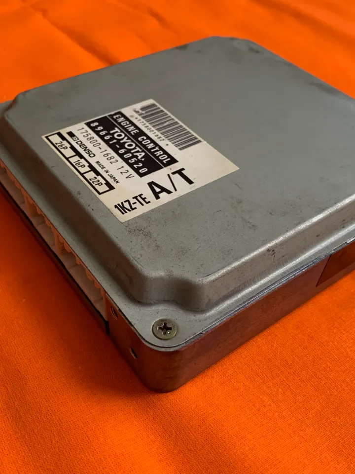 Engine control module ECU 89661-60520 8966160520 TOYOTA 1KZ-TE