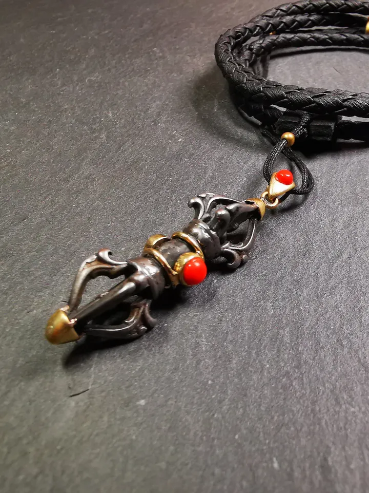 Gandhanra Tibetan Buddhist Amulet,Dorje Vajra Pendant, Made of Cold Iron,Inlaid with Agate
