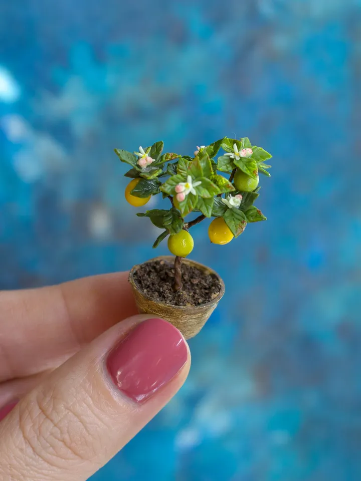 MINIATURE Lemon tree in a ceramic pot 1 | Dollhouse miniatures