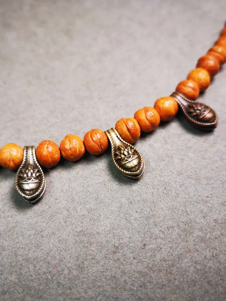Gandhanra Handmade Buddhist Mala Counter Clip,Bum Counter Clip for Prayer Beads,Mani Jewel/Wish-Fulfilling Cintamani Shape,Mala Accessories