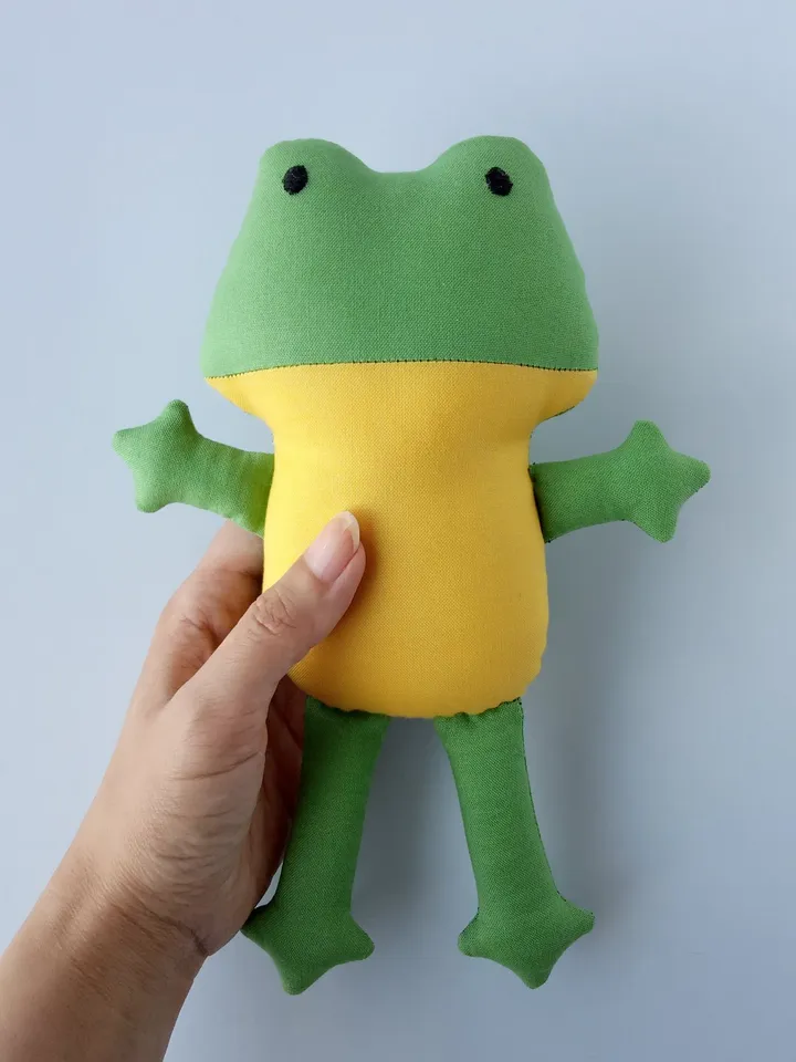 Cute & Easy Stuffed Frog Sewing Pattern