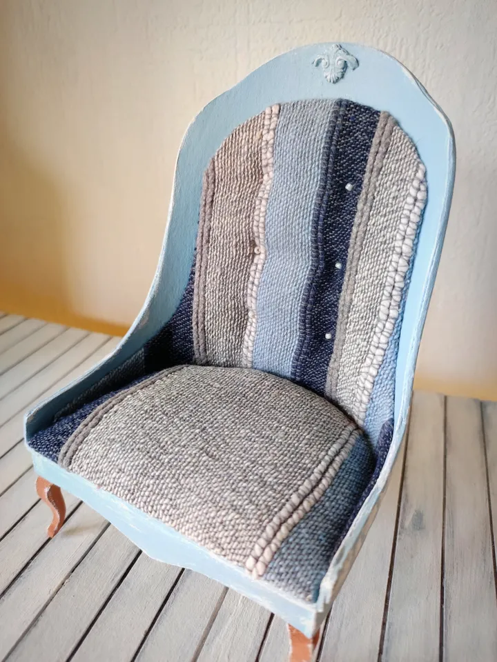 Dollhouse Furniture Set with Shabby Armchair for Dolls scale 1/6
