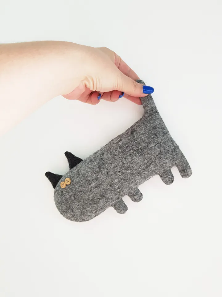 Grey cat sewing pattern PDF, digital tutorial in english, stuffed animal sewing diy