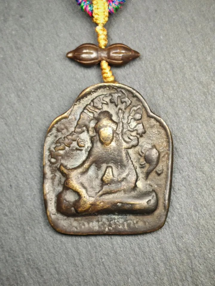 Gandhanra Authentic Tibetan Buddha Statue Amulet Guru Rinpoche,Padmasambhava Pendant,Lotus Born