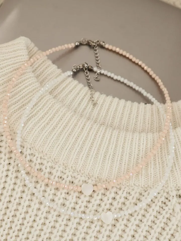 Choker with natural mother of pearl heart