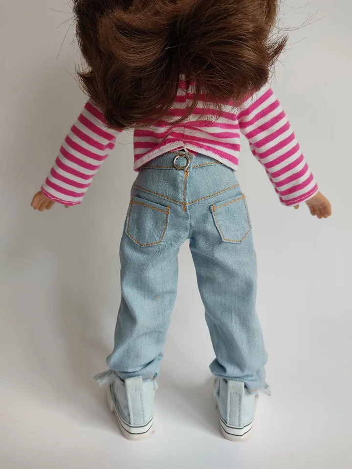 Pdf sewing pattern for Paola Reina dolls.