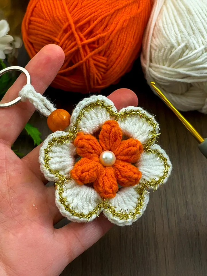 3D Crochet Puffy Flower Keychain Pattern, Amigurumi Floral Key Ring PDF, Handmade Crochet Keychain DIY, Instant Download Crochet Pattern