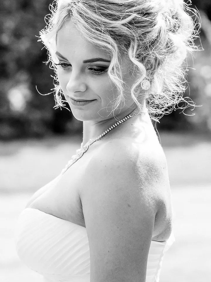 Wedding portrait bride on paper | Hand drawn pencil portrait of a bride | Realistic Handmade portrait on paper | Custom portrait from photo