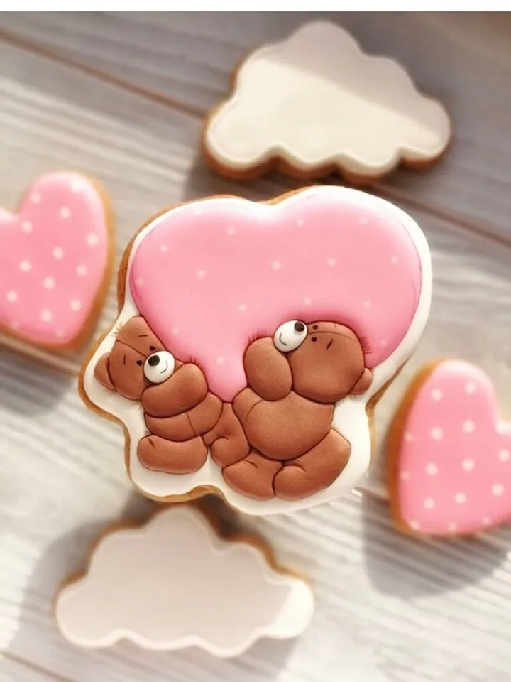 Custom stamp cookie cutters for cake topper gingerbread decor Bear with flowers cutters sugar cookies polimer clay
