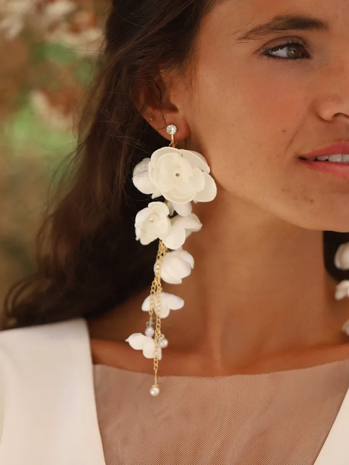 3D Flower Wedding Earrings For Brides, Long Gold Boho Bridal Earrings, Floral Statement Wedding Earrings, Vintage Statement Bridal Jewelry